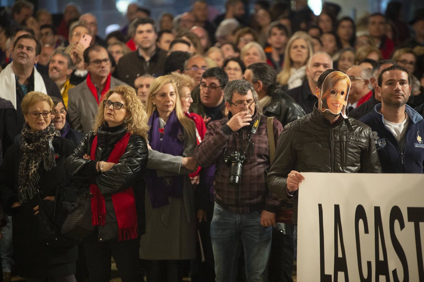 Fotos: Un centenar de funcionarios de Cartagena boicotean el acto de La Llamada