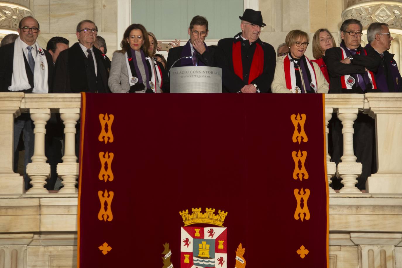 Fotos: Un centenar de funcionarios de Cartagena boicotean el acto de La Llamada