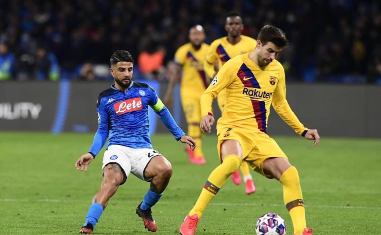 Gerard Piqué, durante el partido contra el Nápoles de Champions. 