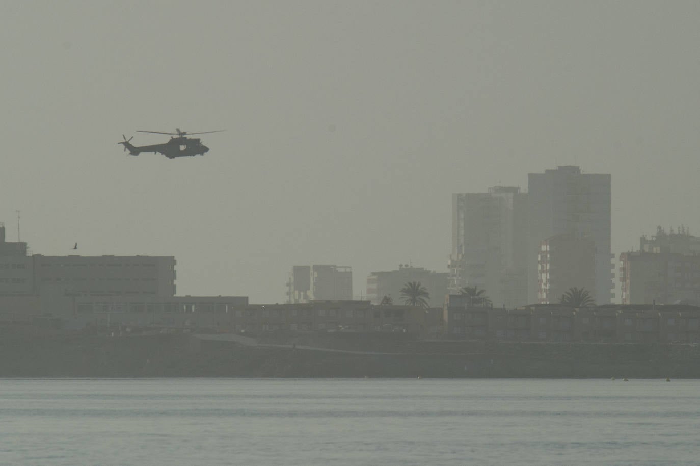 Fotos: Encuentran los restos del piloto de la AGA fallecido tras caer al mar frente a La Manga