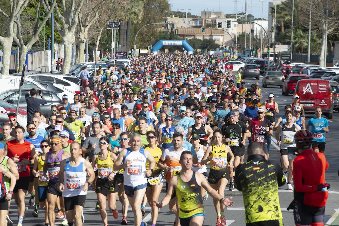 Fotos: Juan Ramón García y Wafiya Benali vencen en la Media Maratón de Cartagena