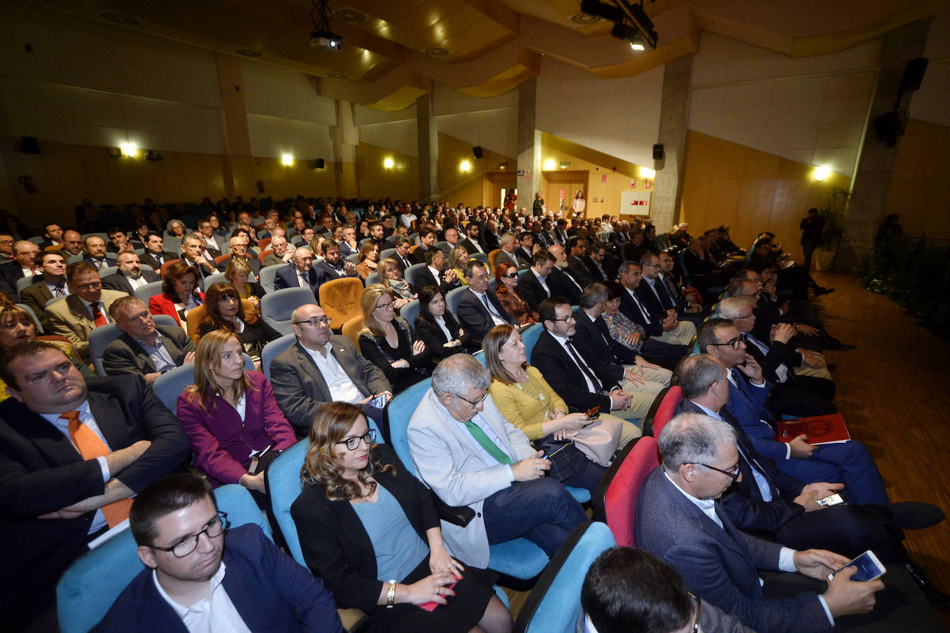 Fotos: Acto de reconocimiento a las empresas que respaldan las cátedras de la UMU