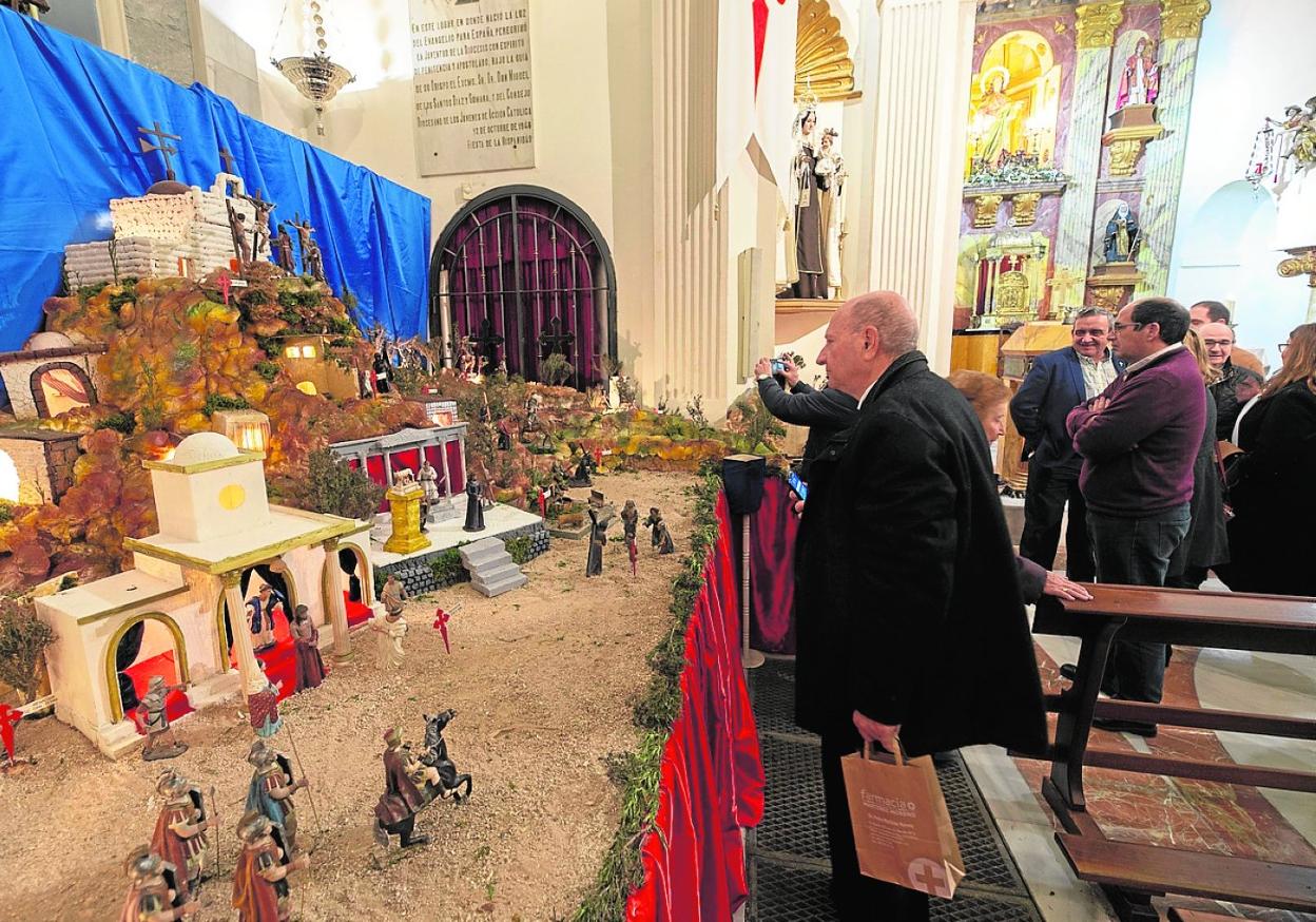 La iglesia de Santa Lucía en Cartagena muestra su 'belén' de la Pasión | La  Verdad