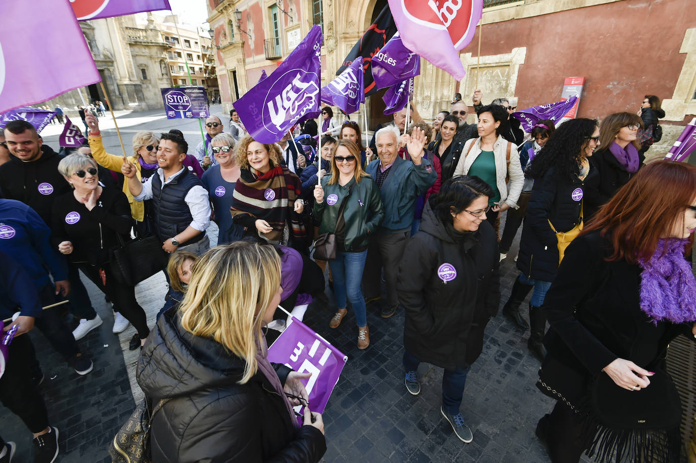 Fotos: Los estudiantes protestan en Murcia por una «ofensiva salvaje contra los derechos conquistados»