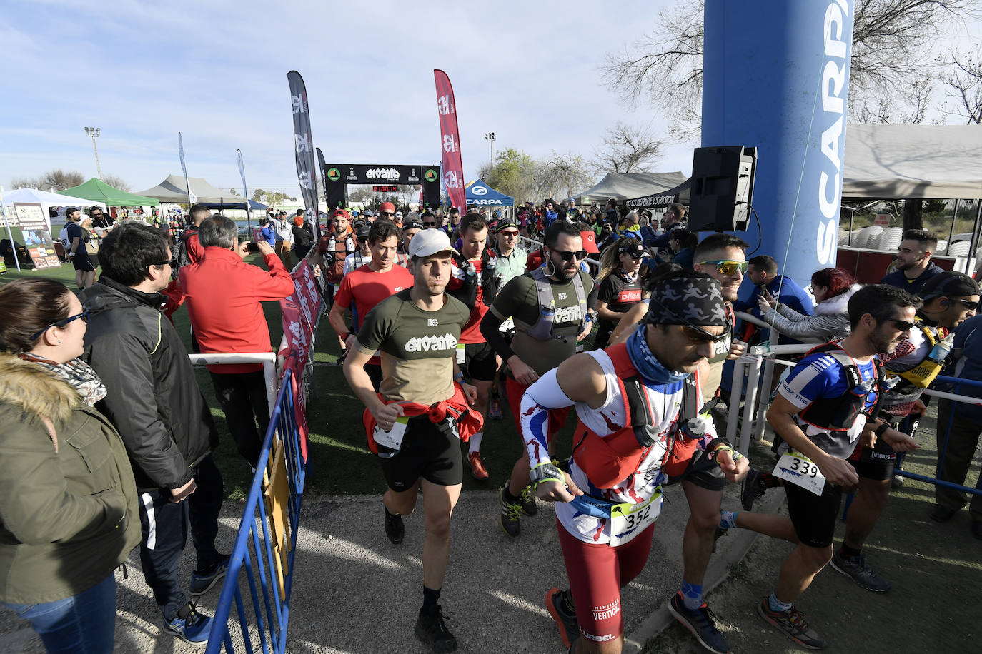 El corredor del Club Wapaventura completa los 50 kilómetros con 3.000 metros de desnivel positivo en 5 horas y 24 minutos, por la marca de 6 horas y 35 minutos de la atleta del Kampamento Base