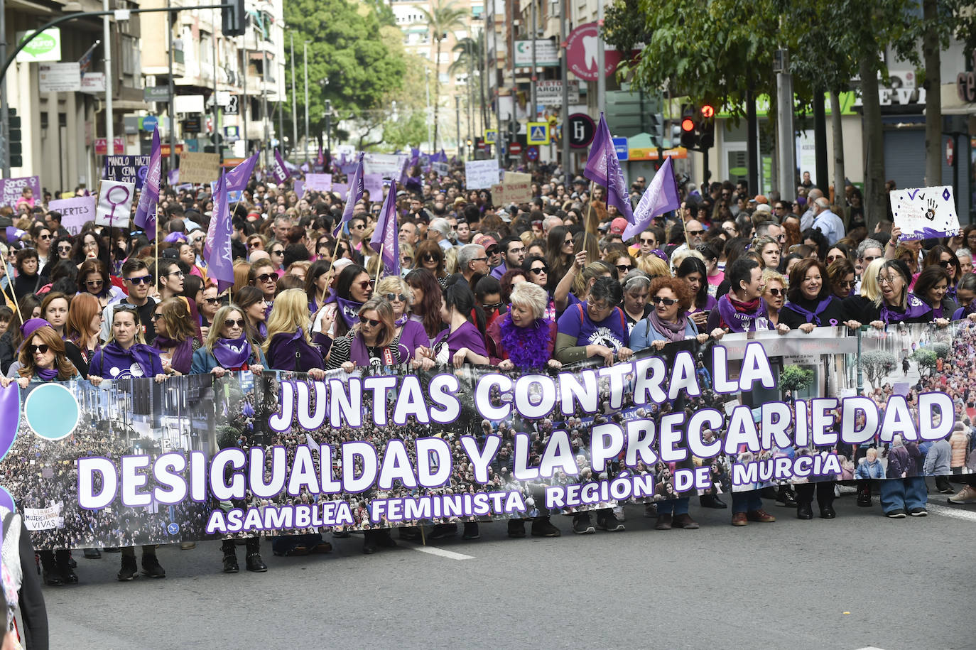 La manifestación transcurrió en un ambiente sano, alegre y reivindicativo.