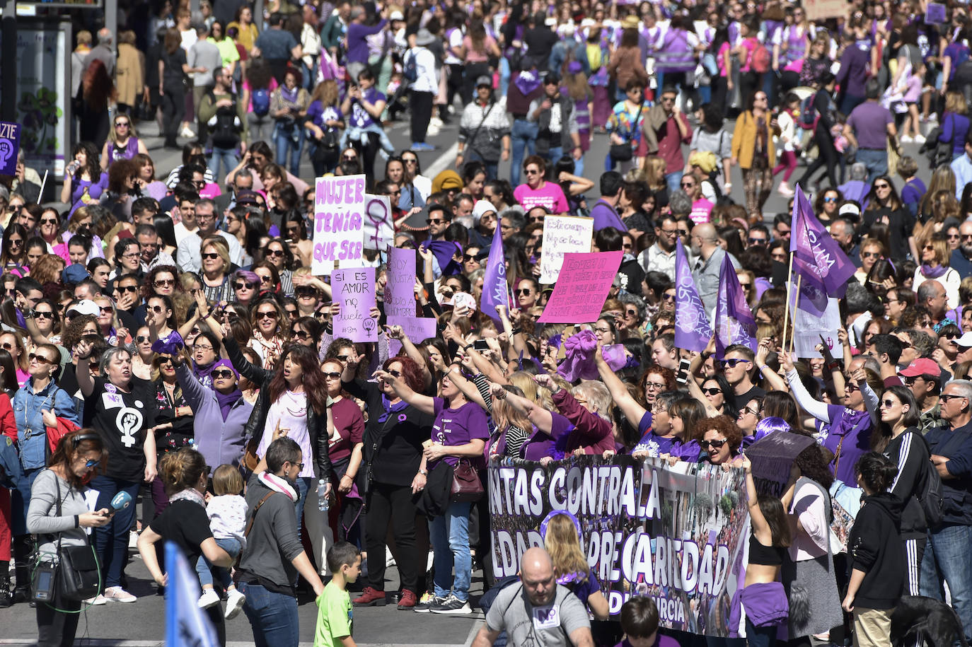 La manifestación transcurrió en un ambiente sano, alegre y reivindicativo.