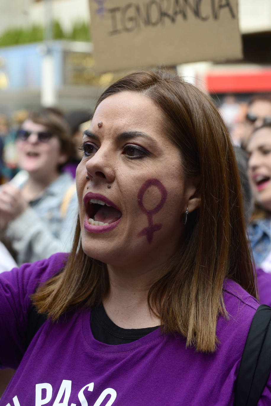 Fotos: Miles de voces claman en Murcia contra la desigualdad de las mujeres