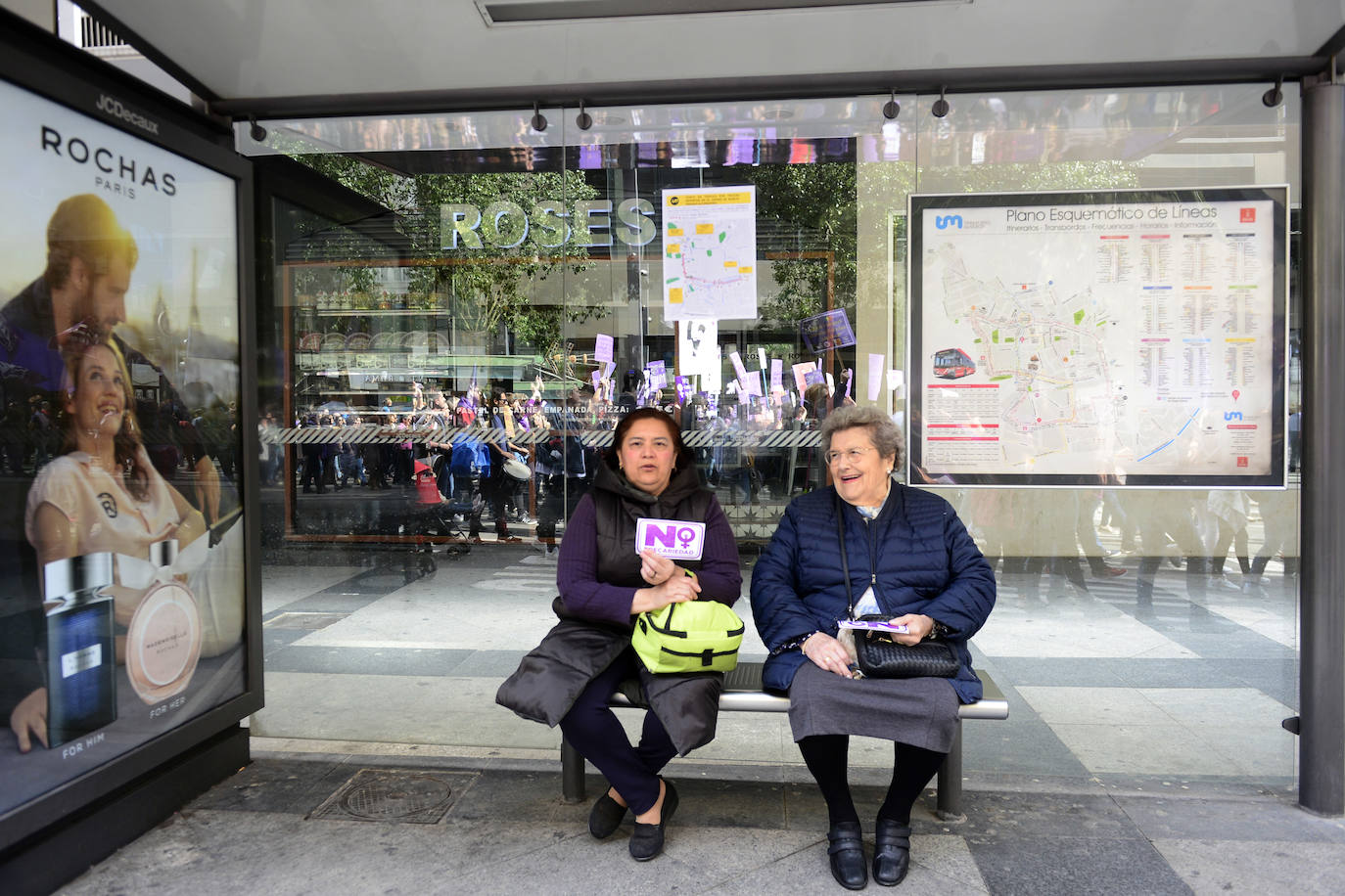 Fotos: Miles de voces claman en Murcia contra la desigualdad de las mujeres