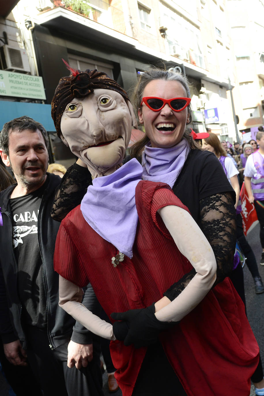 Fotos: Miles de voces claman en Murcia contra la desigualdad de las mujeres