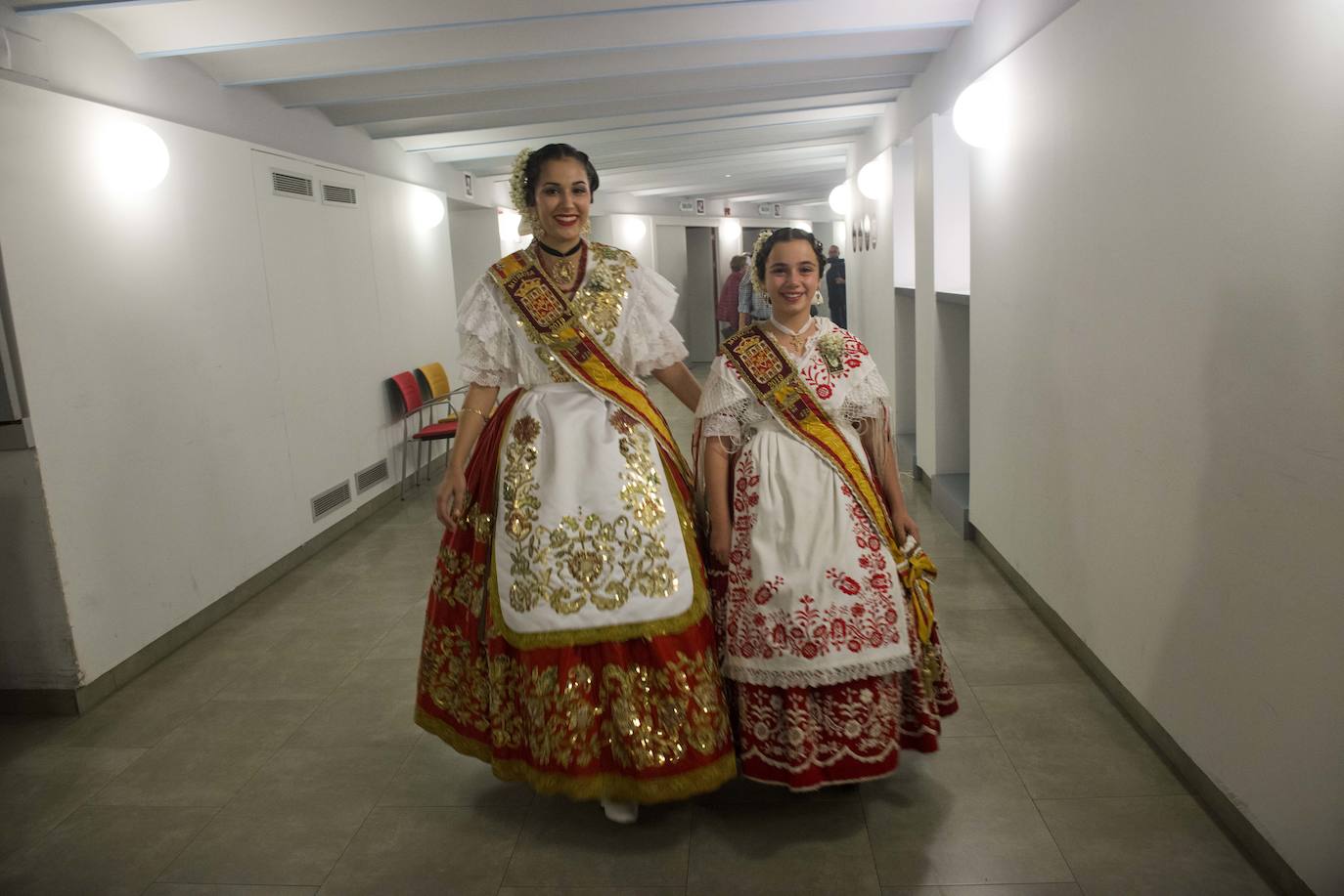 El Teatro Circo acogió la gala 'Un año de reinado', en la que Isabel López y Candela Sánchez dijeron adiós al cargo