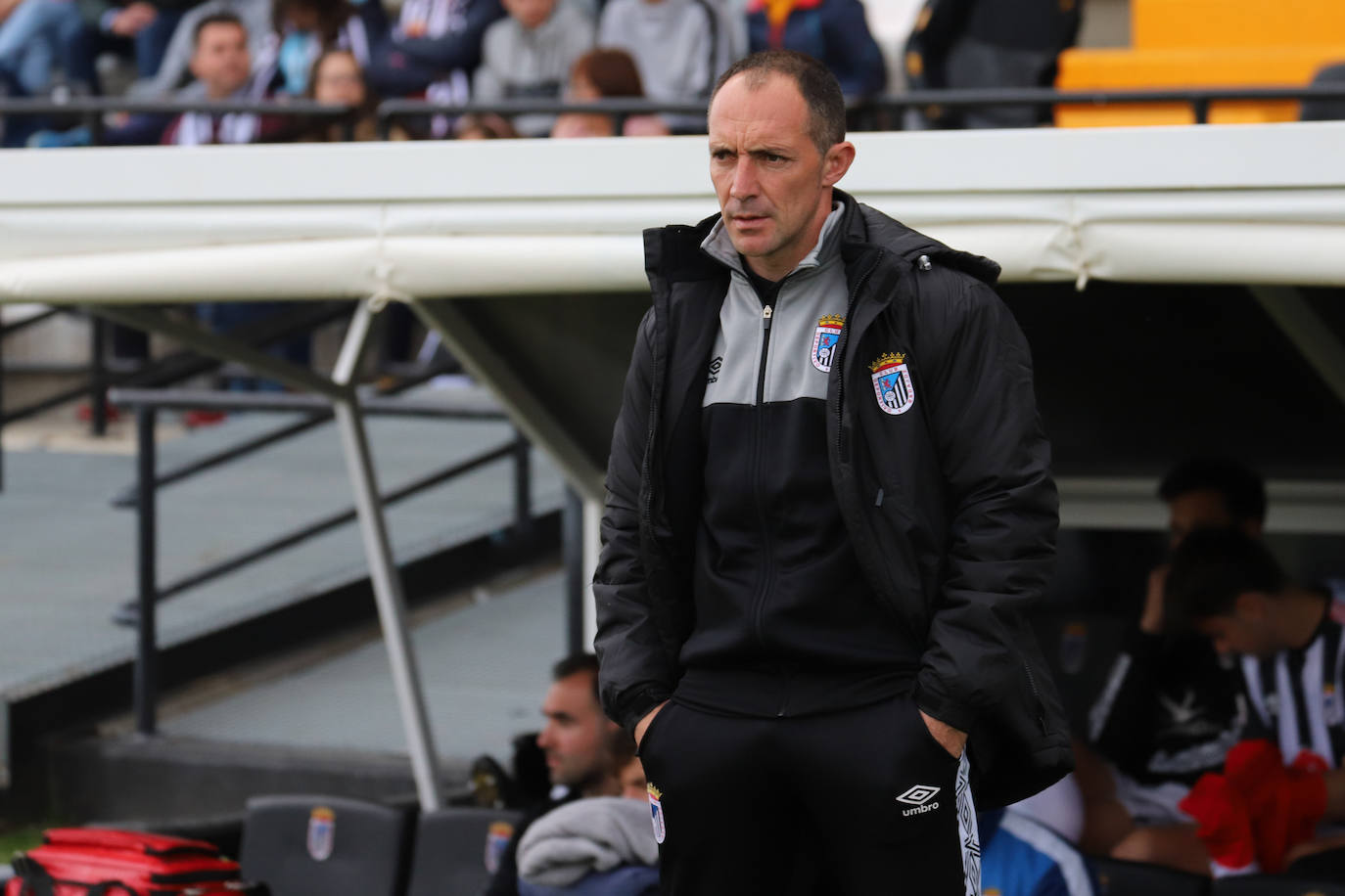 Fotos: El UCAM cae por la mínima en Badajoz