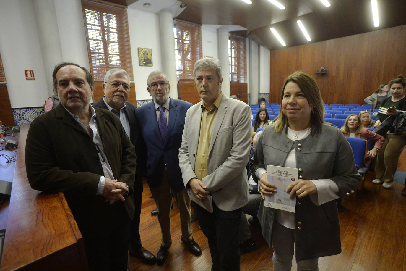 Fotos: Presentación del libro ‘¿Cómo vota el electorado murciano?’