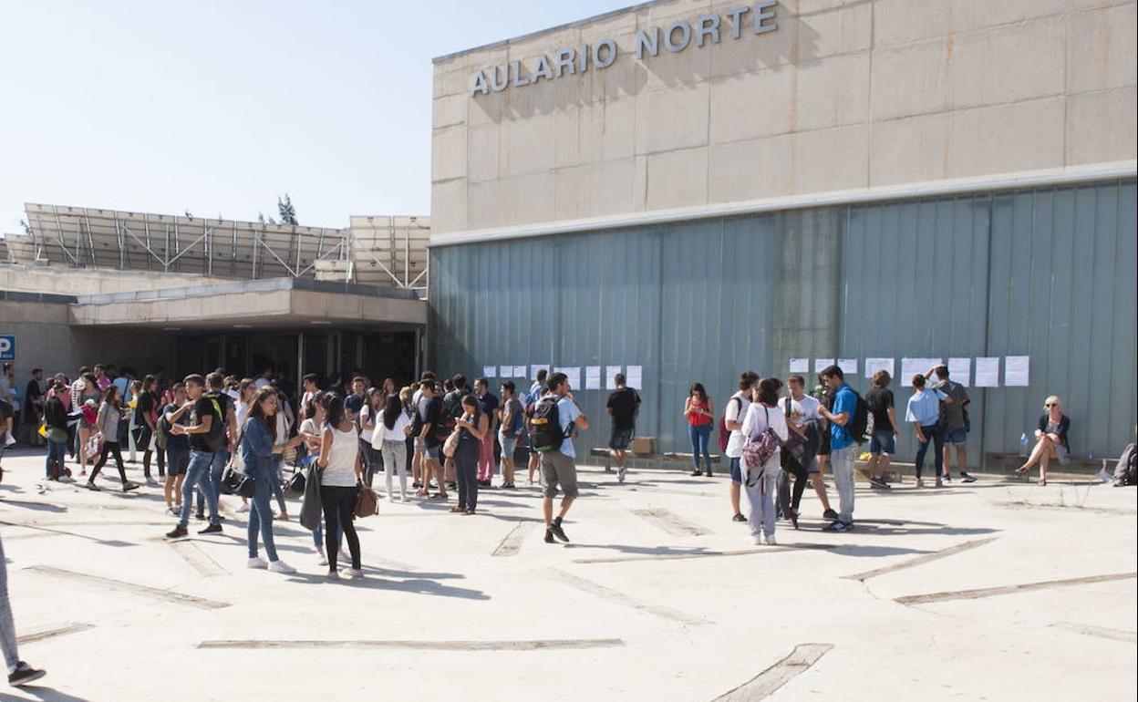 La UMU cambia las pruebas de acceso para mayores de 25 y 45 años a la primera semana de junio