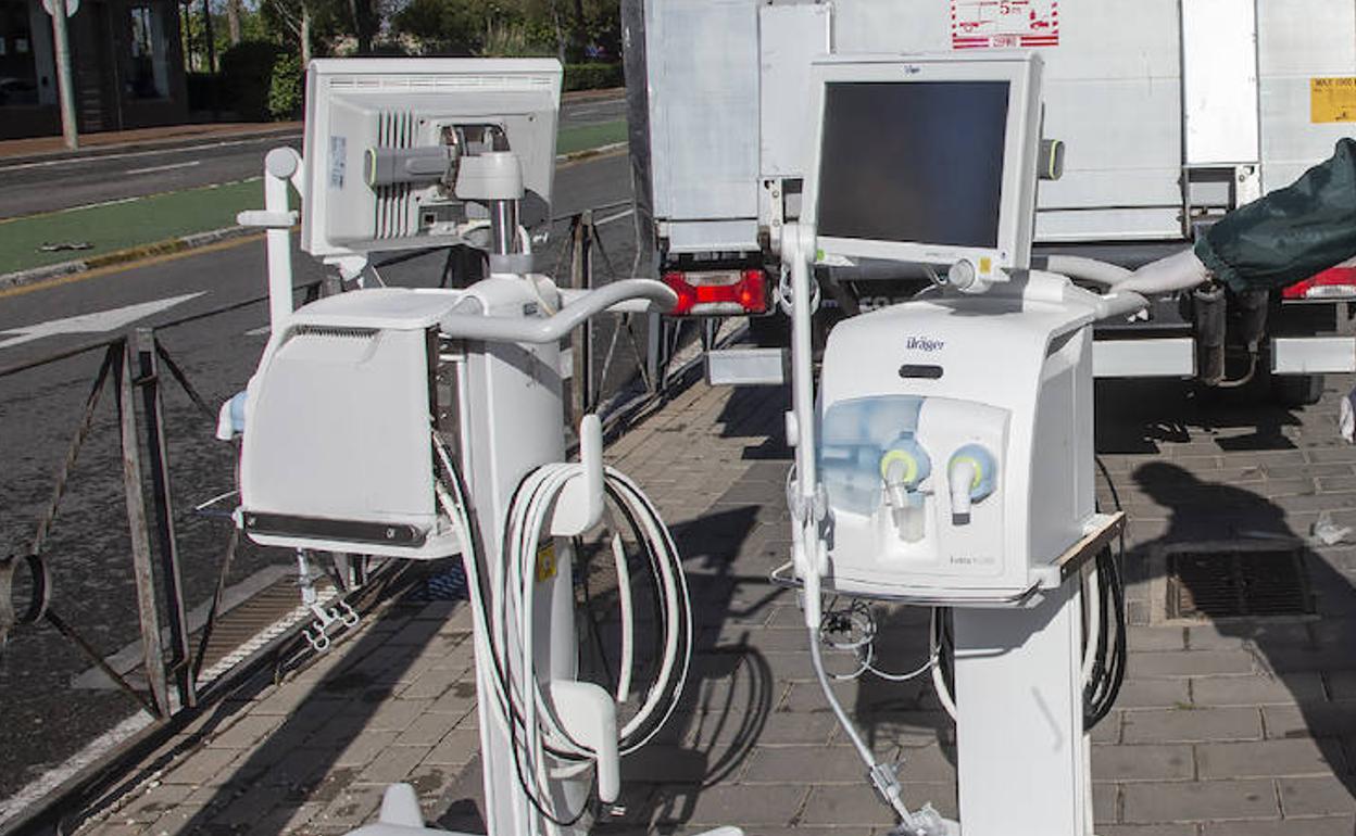 Imagen de dos respiradores.