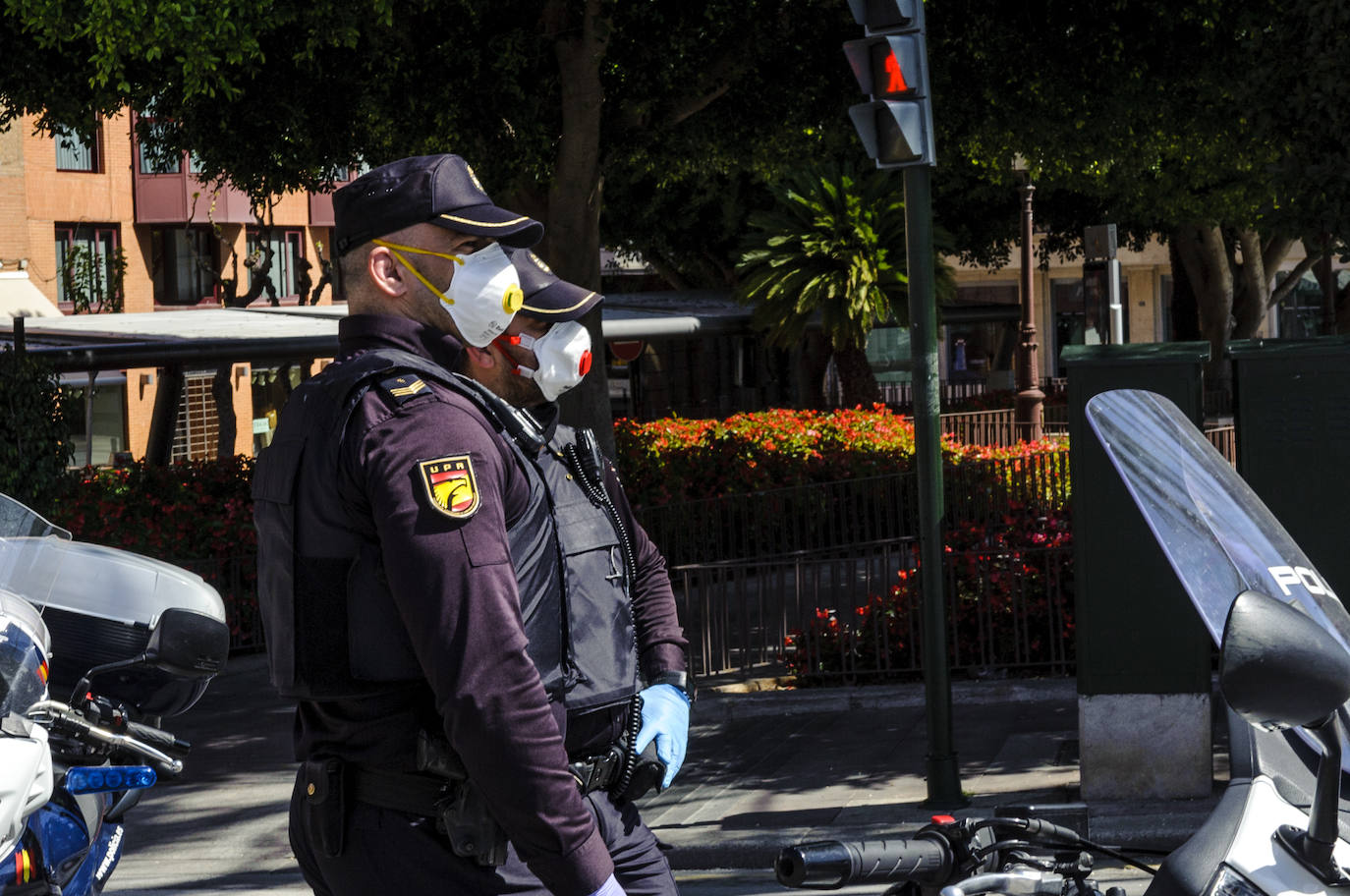 Fotos: Cerco en las carreteras a las escapadas de fin de semana