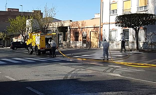 Trabajos de limpieza y desinfección en Jumilla.