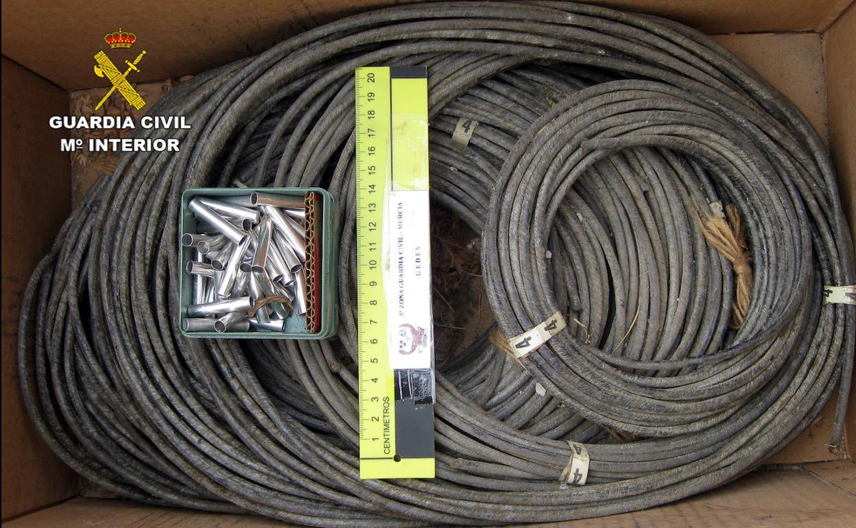 Material pirotécnico encontrado en una vivienda en Pliego.