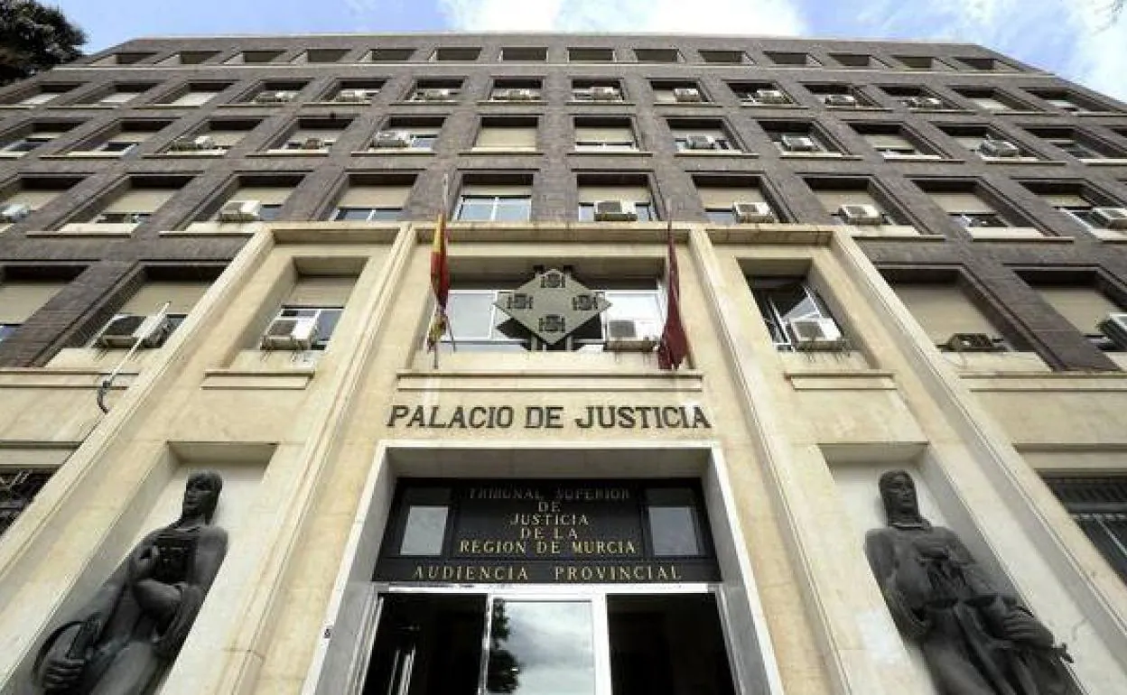 Imagen de archivo del Palacio de Justicia de Murcia.