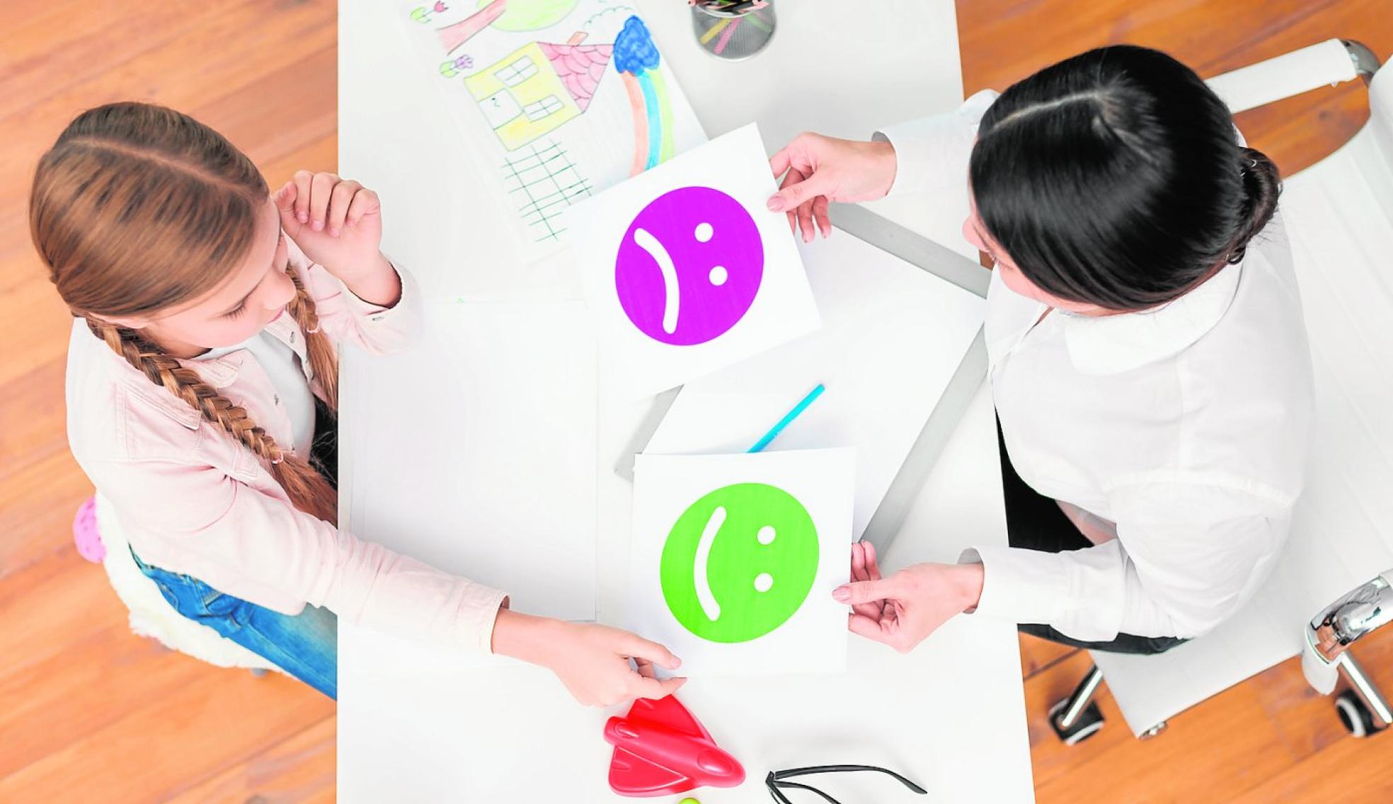 La asociación da apoyo a sus miembros a través de terapias y talleres grupales. 