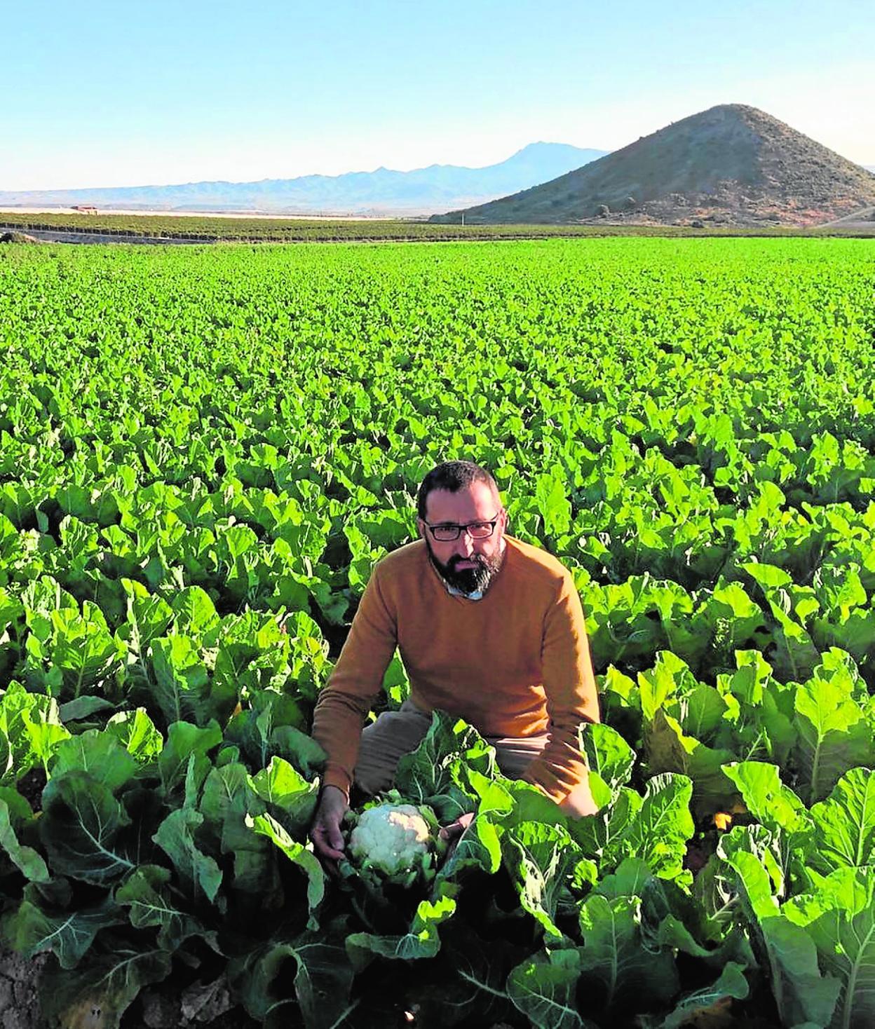 Sebastián Sánchez, en su finca. 