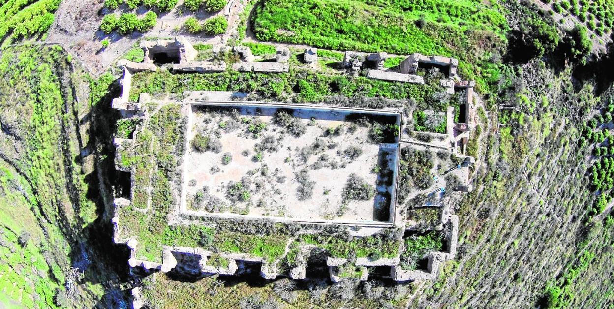 Imagen aérea del recinto del Castillejo, en el conjunto arqueológico de Monteagudo. 
