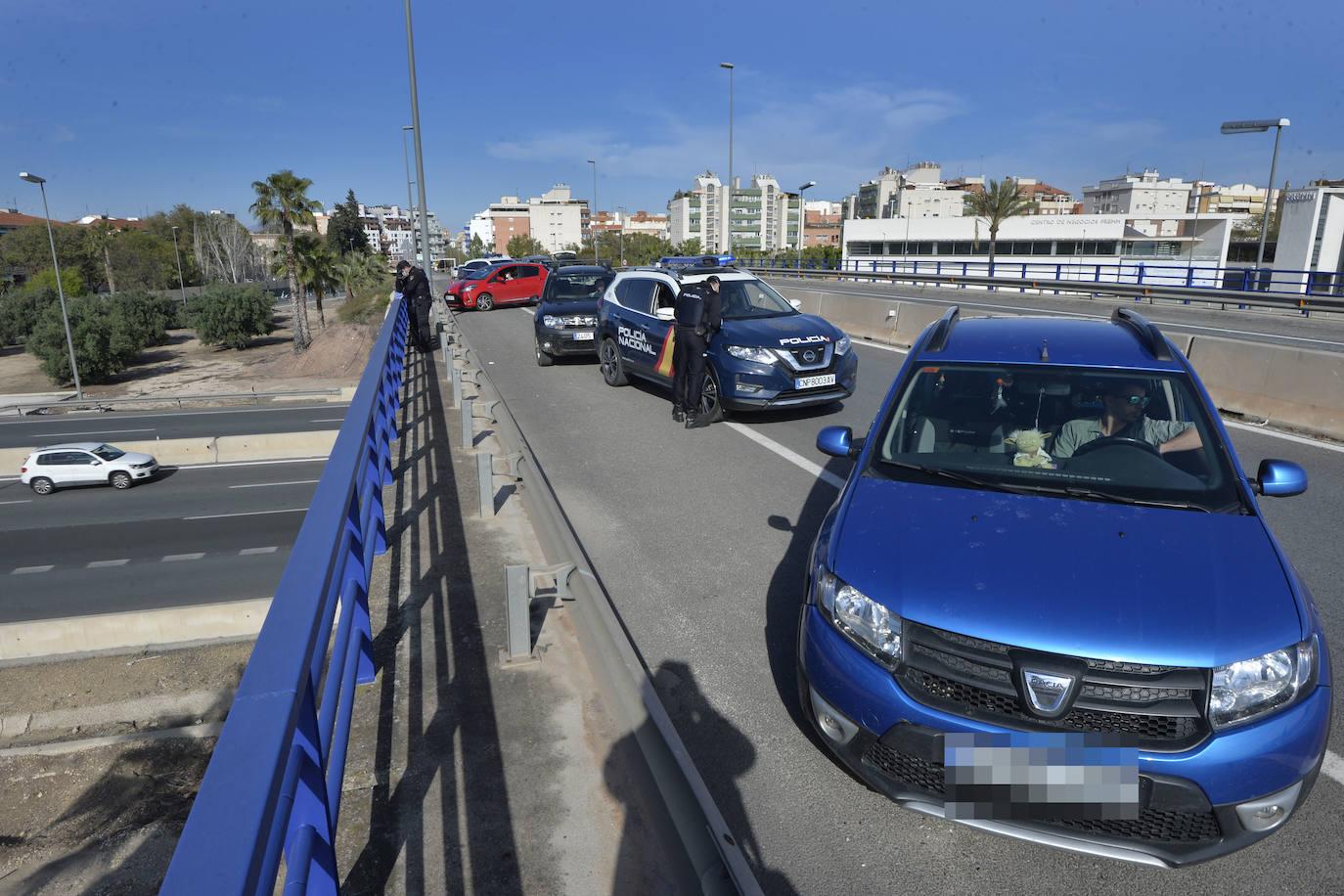 Fotos: Blindaje en las ciudades para evitar los viajes a las residencias de la costa