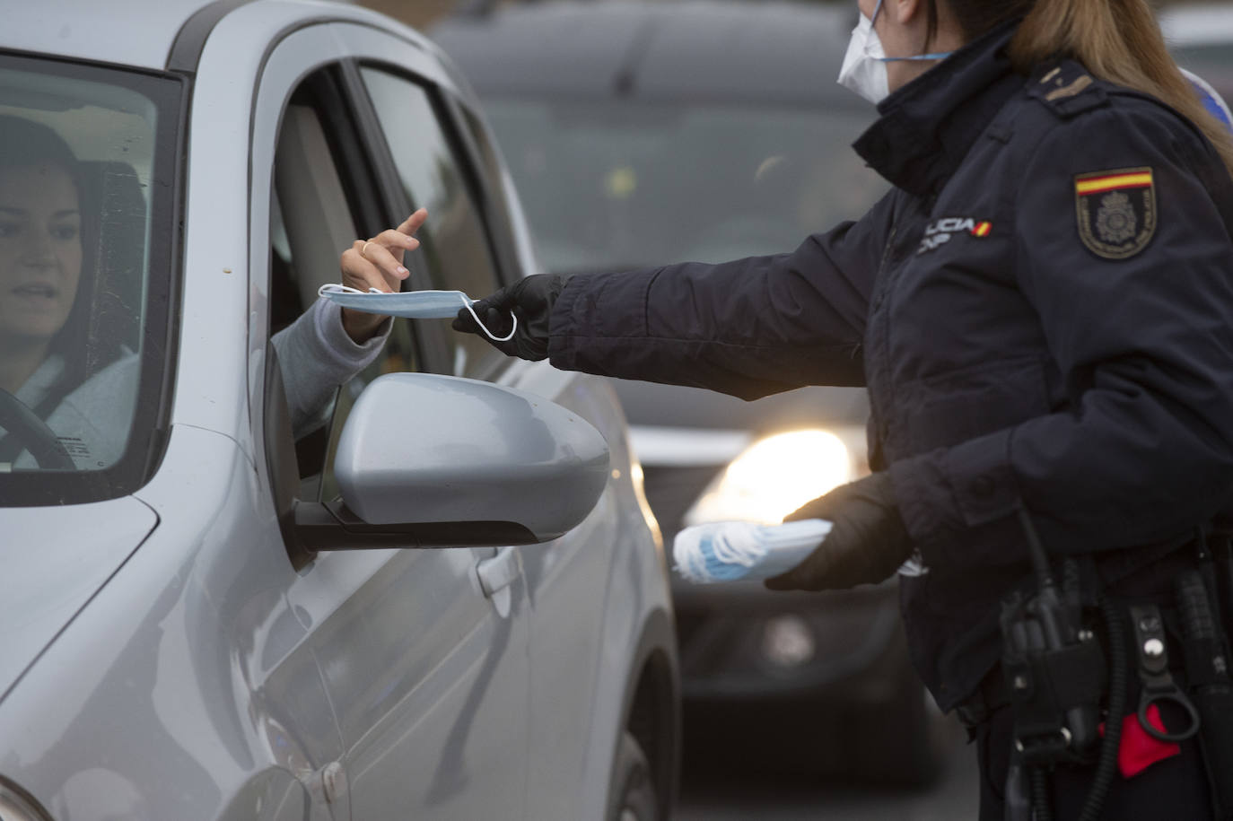 Fotos: Reparto de mascarillas el martes en Murcia
