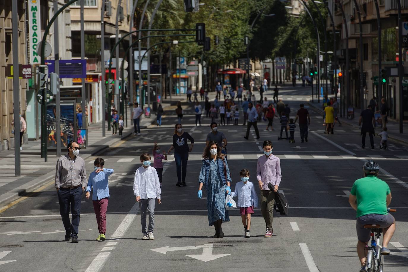 Fotos: Los niños vuelven a pasear por las calles de la Región