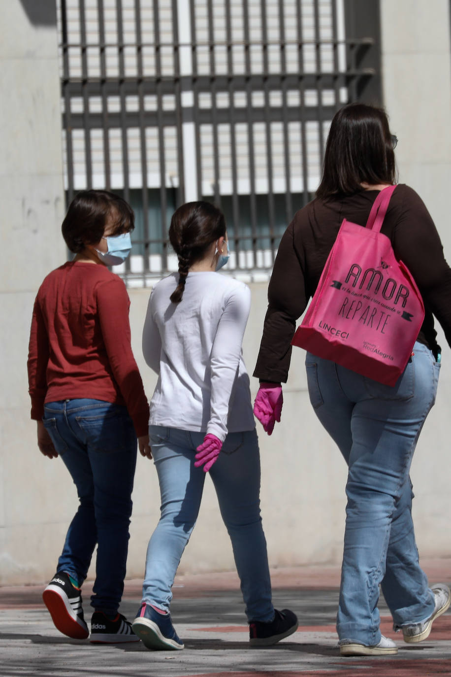 Fotos: Los niños vuelven a pasear por las calles de la Región