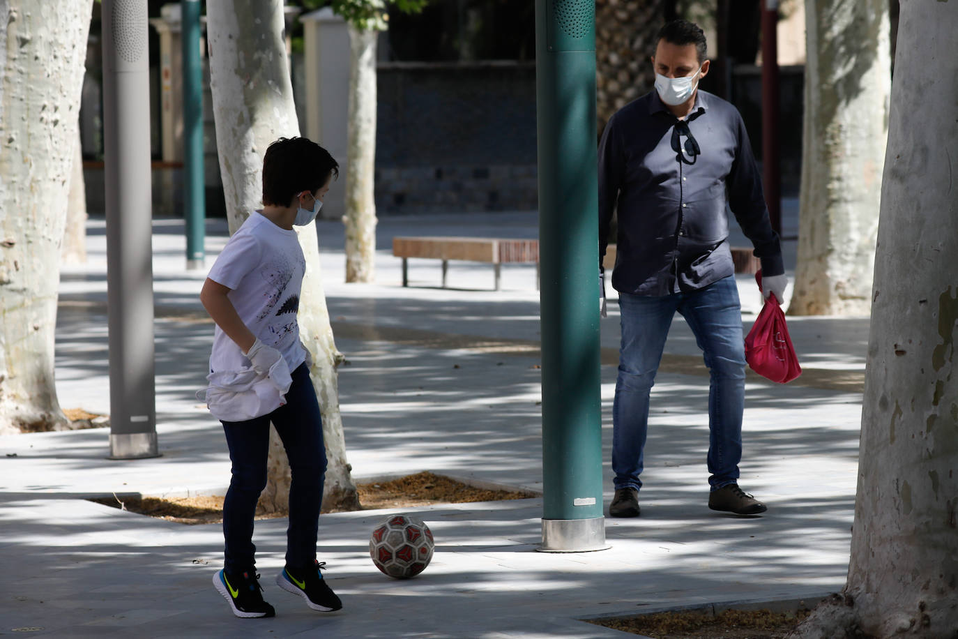 Fotos: Los niños vuelven a pasear por las calles de la Región