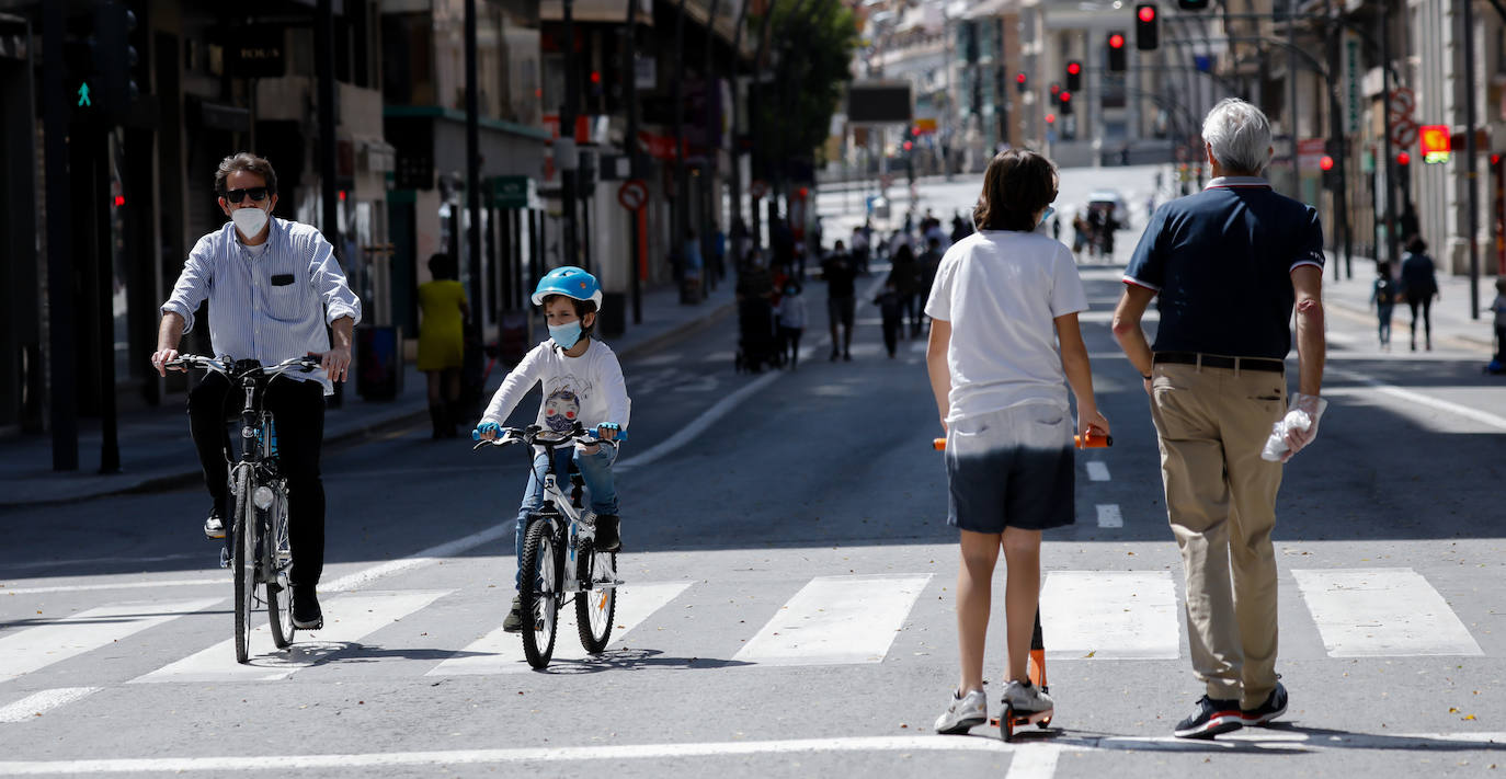 Fotos: Los niños vuelven a pasear por las calles de la Región