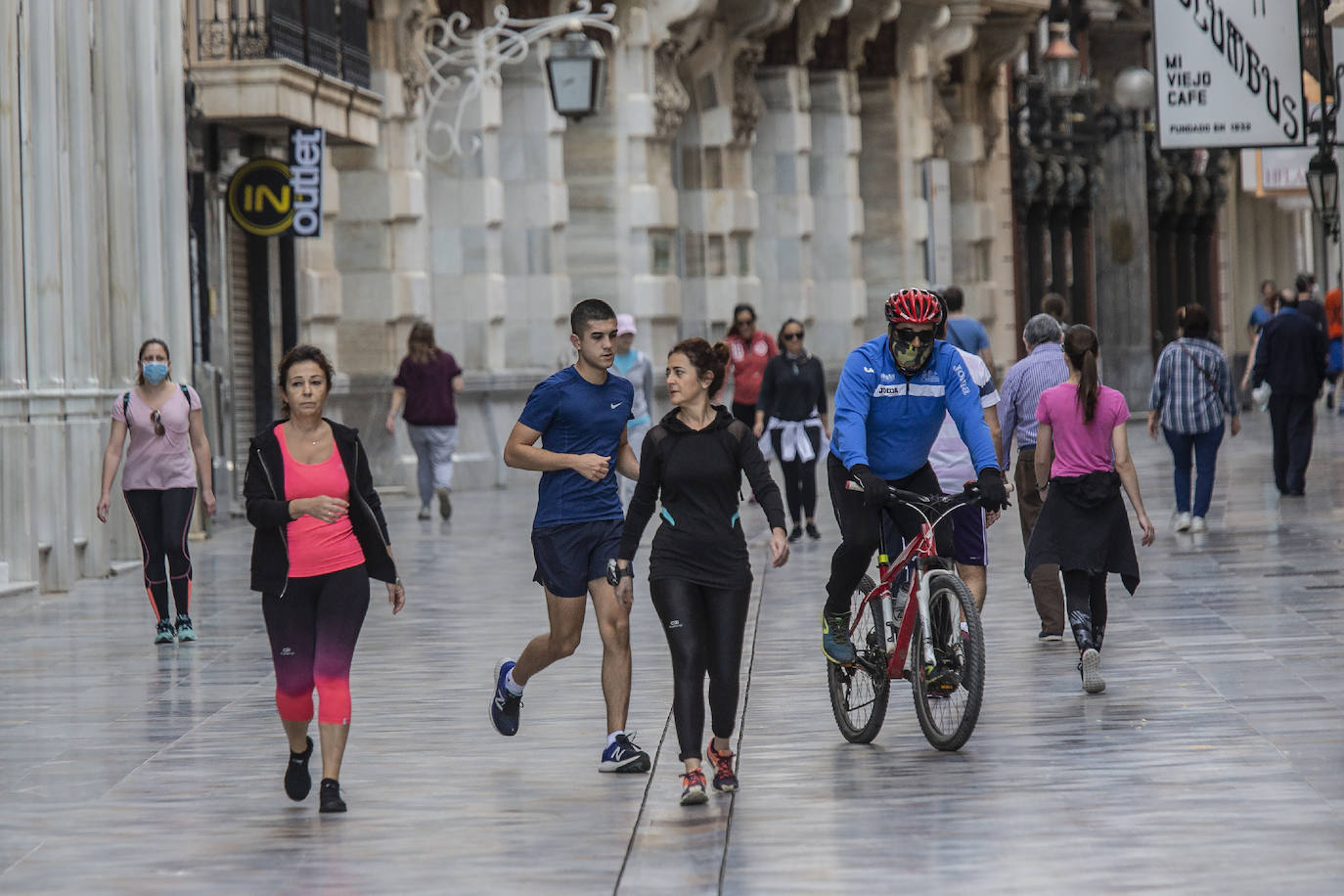 Fotos: Los murcianos salen a pasear y hacer deporte tras más de un mes de confinamiento