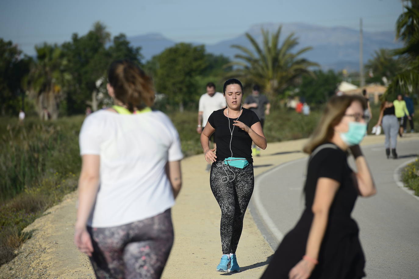 Fotos: Los murcianos salen a pasear y hacer deporte tras más de un mes de confinamiento