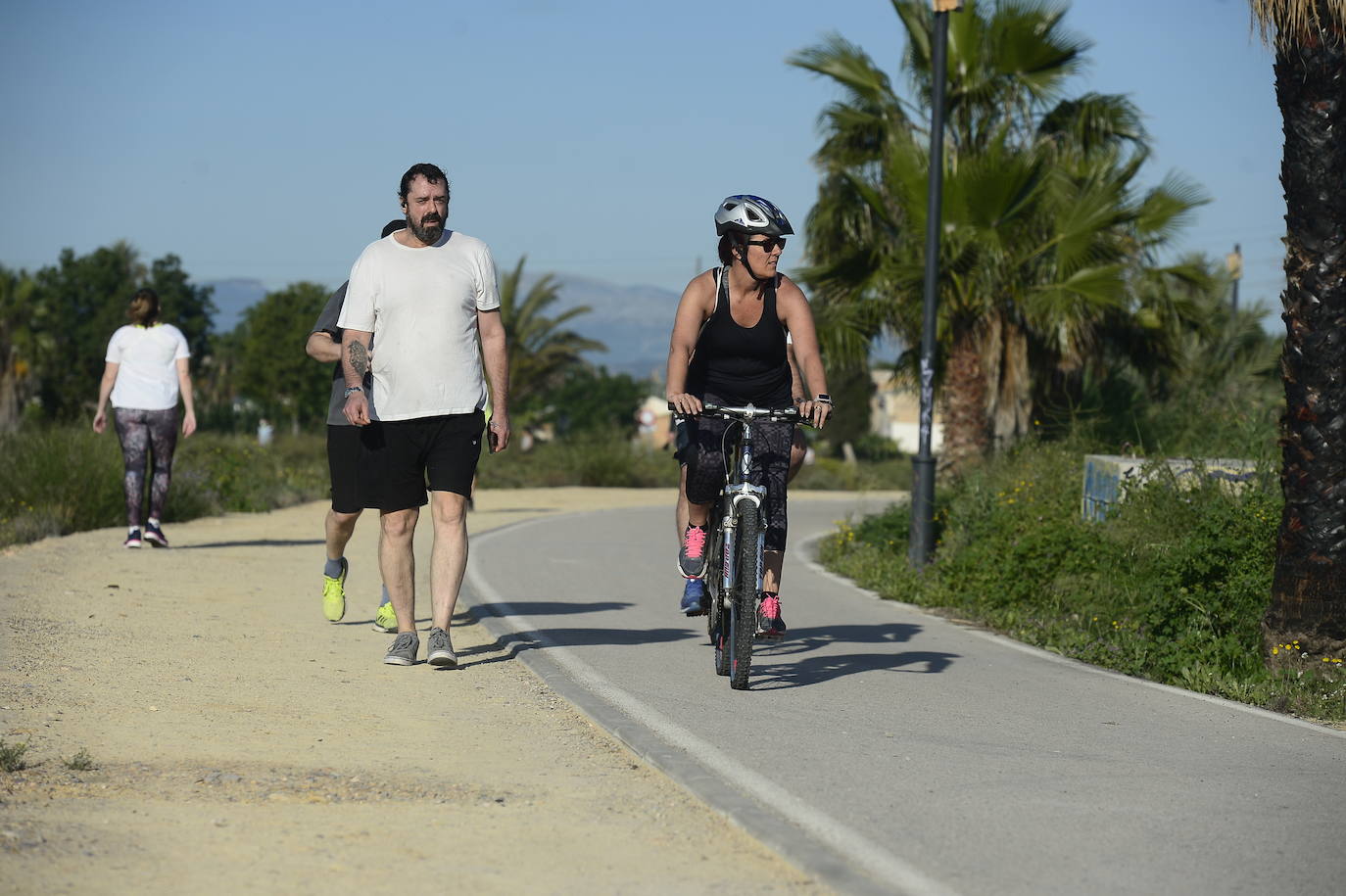 Fotos: Los murcianos salen a pasear y hacer deporte tras más de un mes de confinamiento