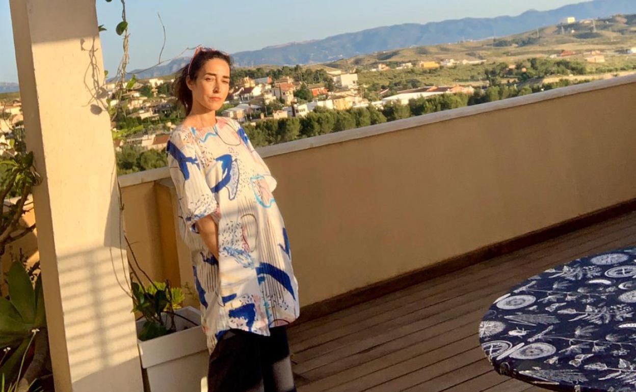 Paula del Vas, en la terraza de su domicilio. 