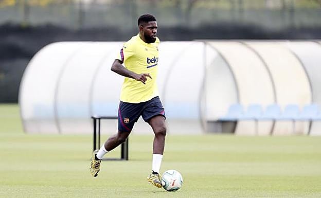 Samuel Umtiti, durante el entrenamiento de este sábado. 