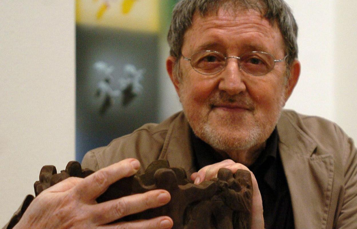 Juan Genovés, en 2006, en el Palacio Almudí de Murcia, que le dedicó una retrospectiva. 