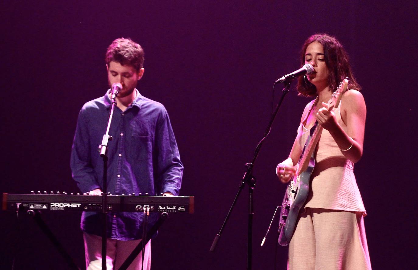 Fotos: Un abrazo musical a los que han arriesgado sus vidas