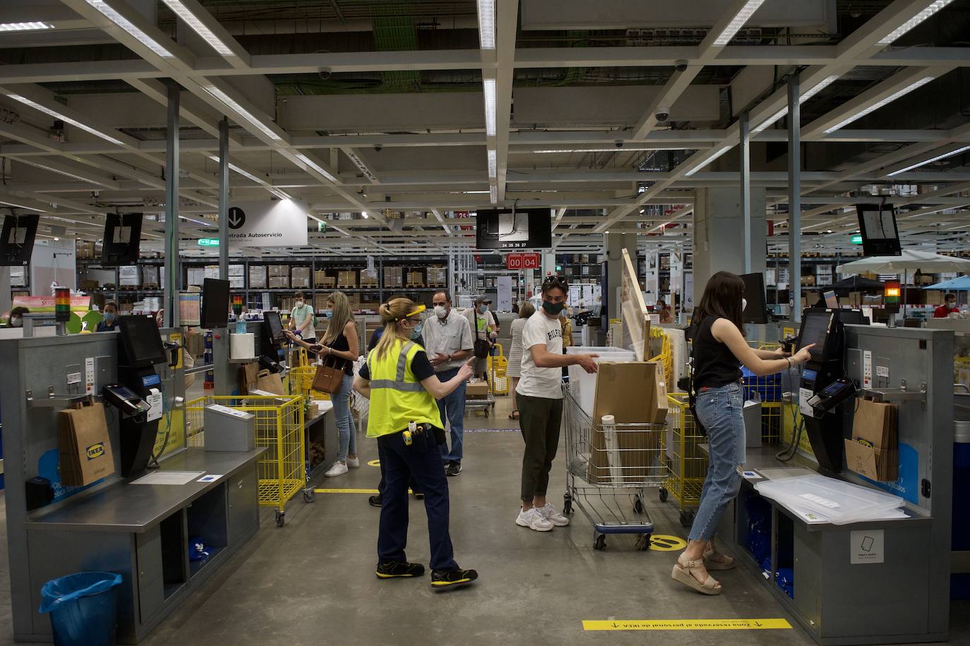 Fotos: Los centros comerciales vuelven tras más de dos meses