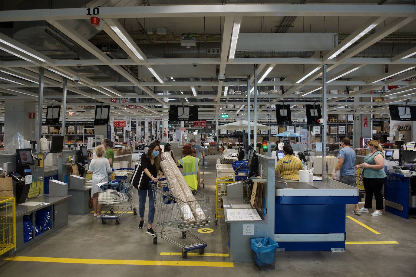 Fotos: Los centros comerciales vuelven tras más de dos meses