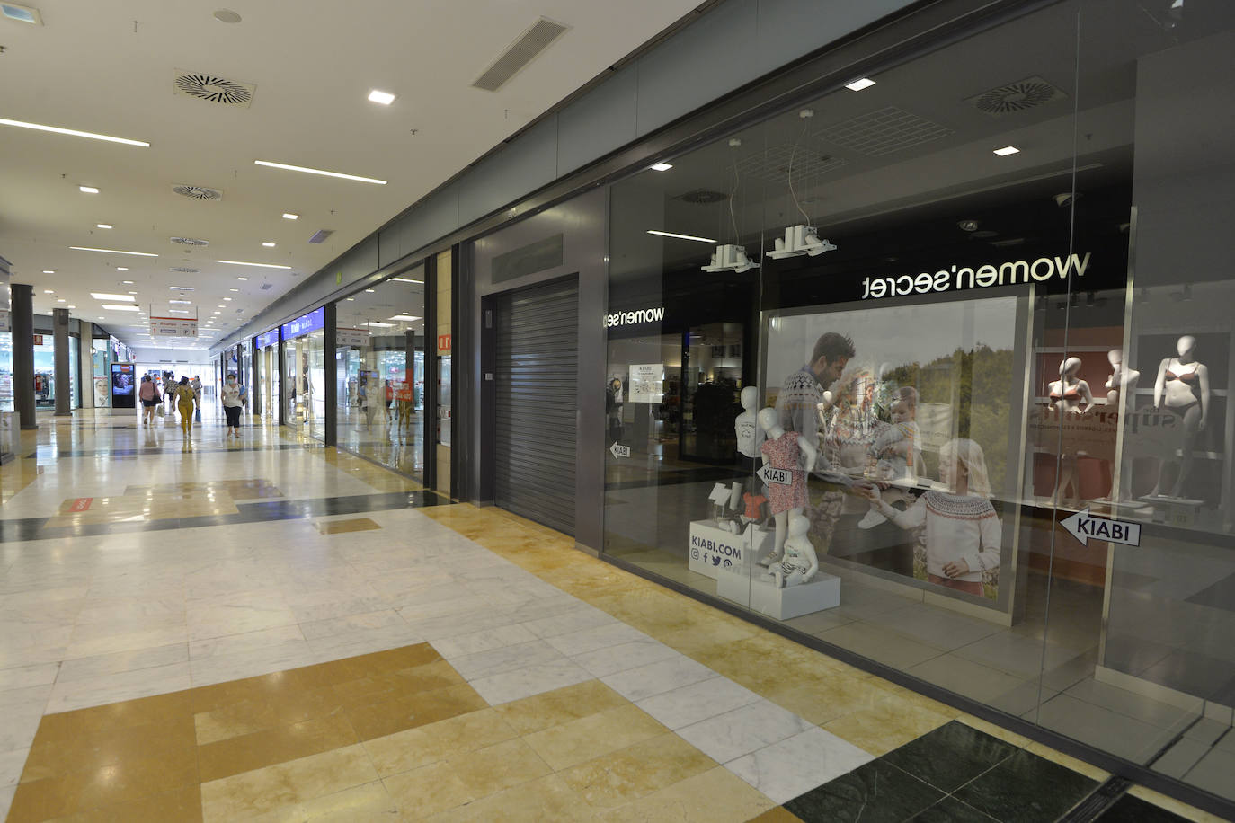Fotos: Los centros comerciales vuelven tras más de dos meses