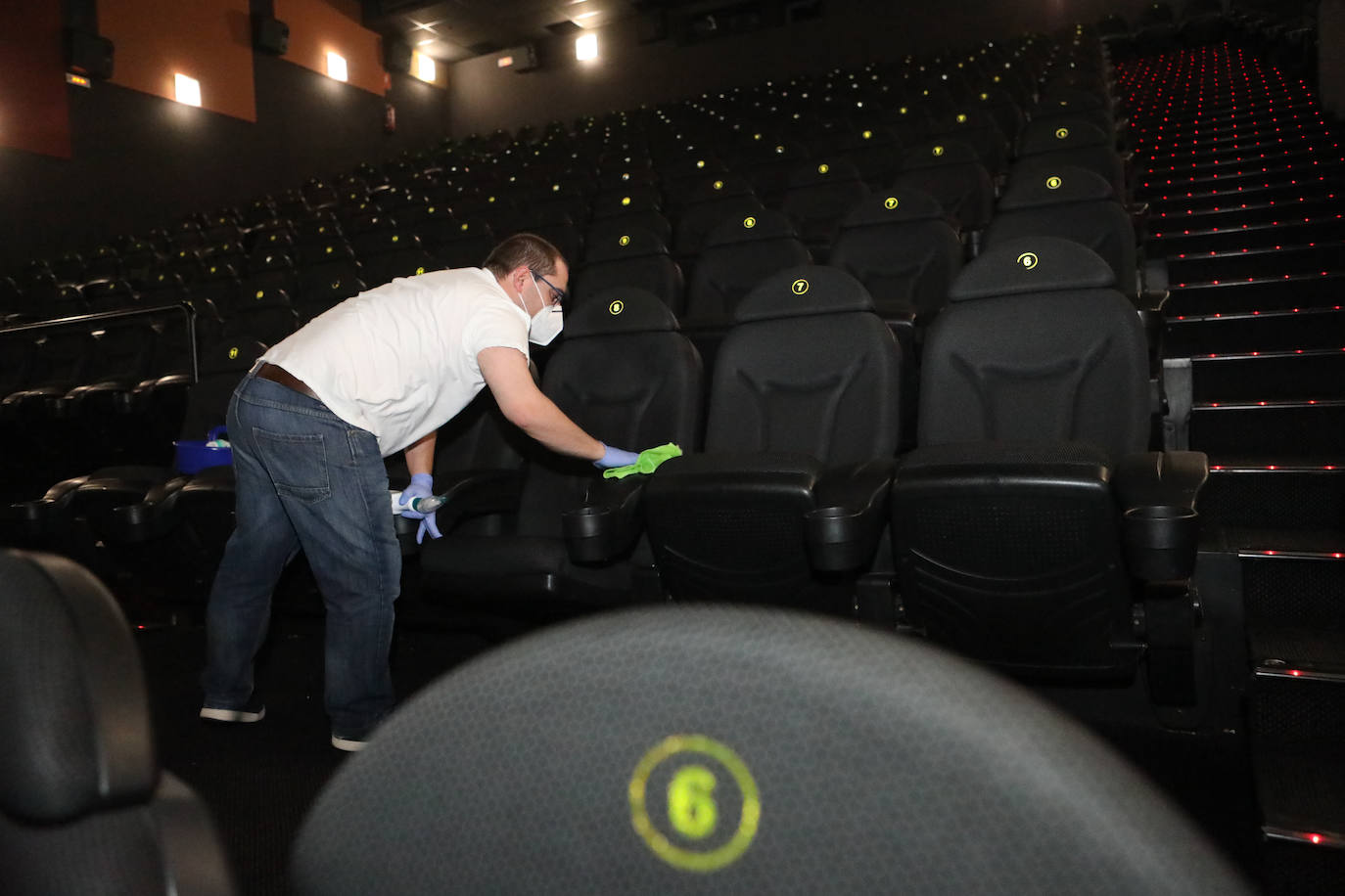 Fotos: Vuelve a abrir el cine del Parque Almenara de Lorca