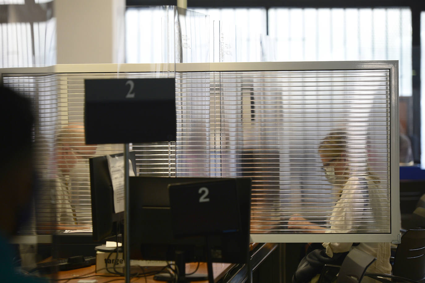 El jefe del servicio regional de Documentación de la Policía Nacional, Pablo Gutiérrez, indica que durante la inactividad se han dejado de hacer 50.000 pasaportes y carnets en la Región