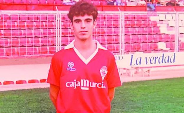 José David Larrosa con la camiseta del Real Murcia, en 1994.