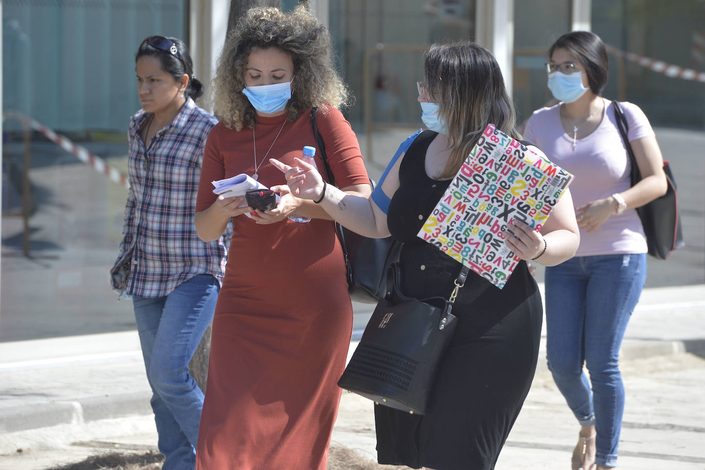 Fotos: Las pruebas de acceso a la Universidad para mayores estrenan el protocolo de seguridad