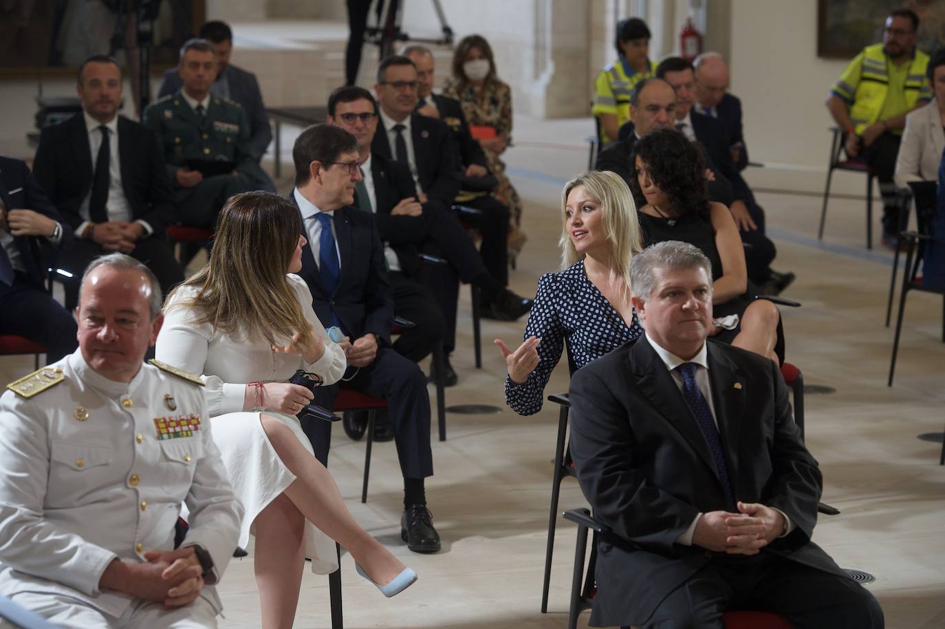 Fotos: Miras apela al entendimiento en un 9-J marcado por el recuerdo a las víctimas del coronavirus