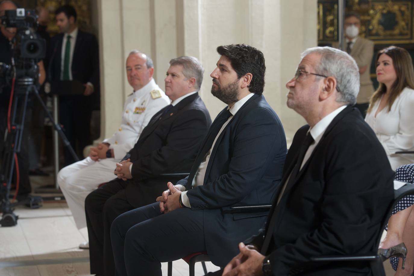 Fotos: Miras apela al entendimiento en un 9-J marcado por el recuerdo a las víctimas del coronavirus