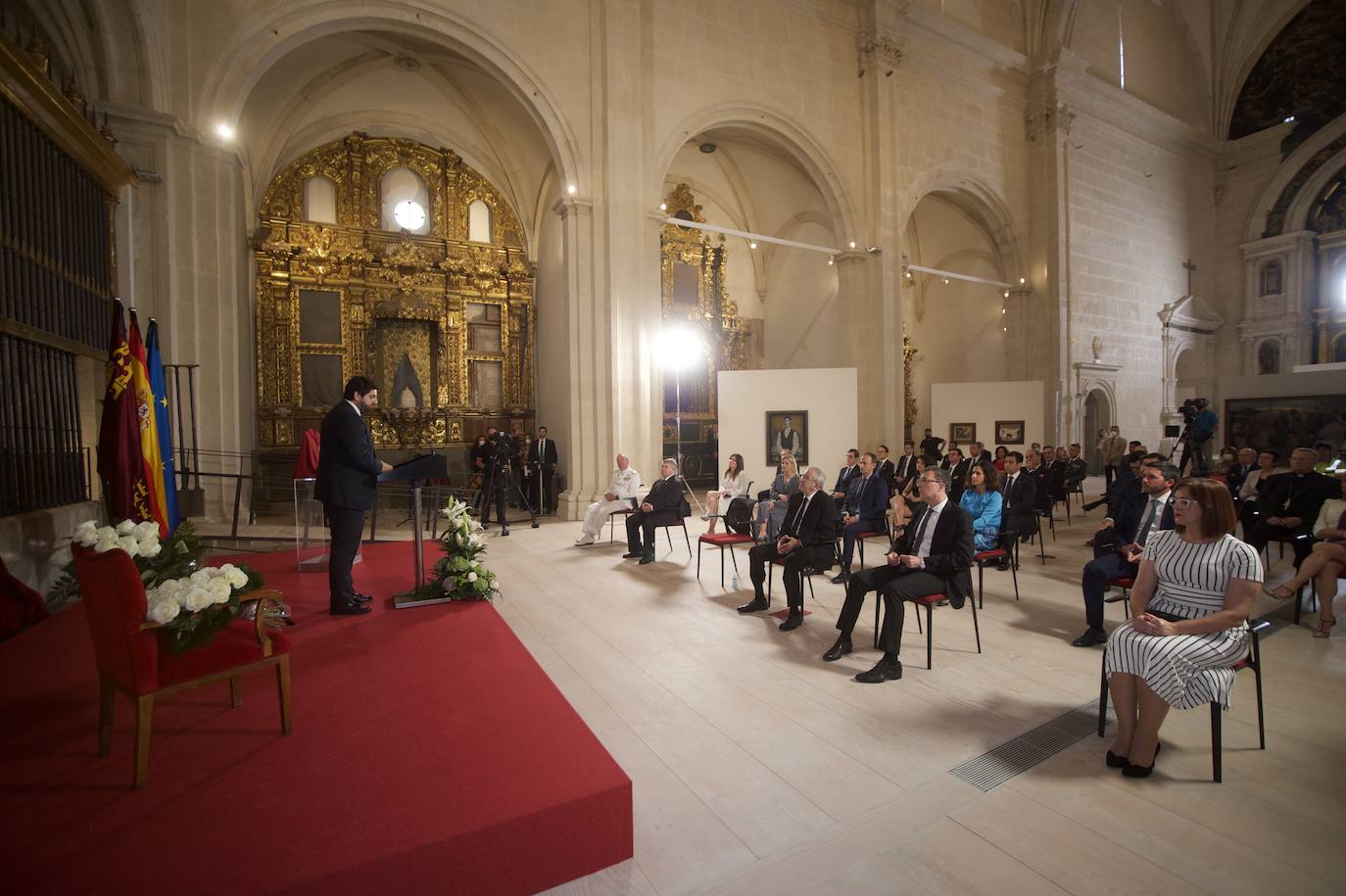 Fotos: Miras apela al entendimiento en un 9-J marcado por el recuerdo a las víctimas del coronavirus