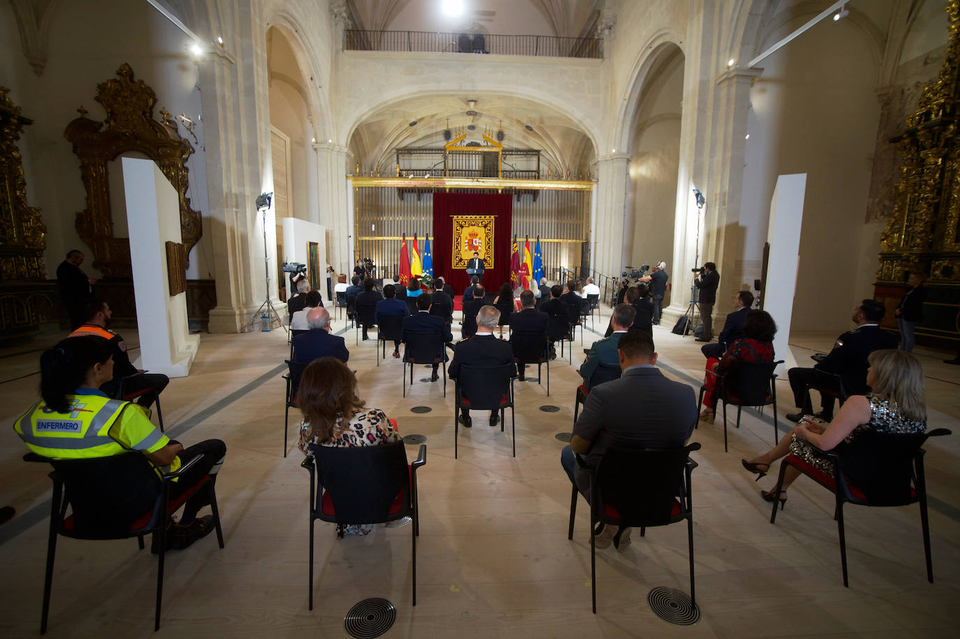 Fotos: Miras apela al entendimiento en un 9-J marcado por el recuerdo a las víctimas del coronavirus